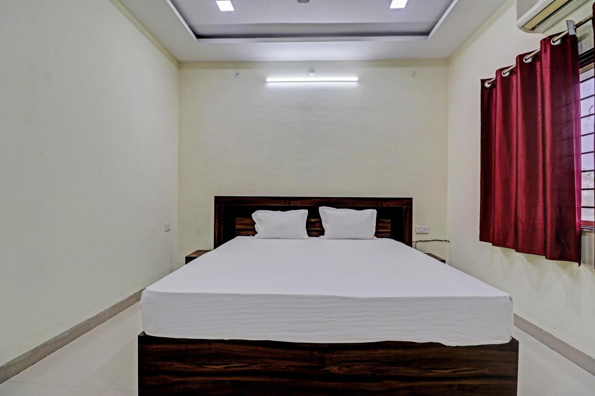 Super Hotel O Midway Treat Dhar Exterior photo