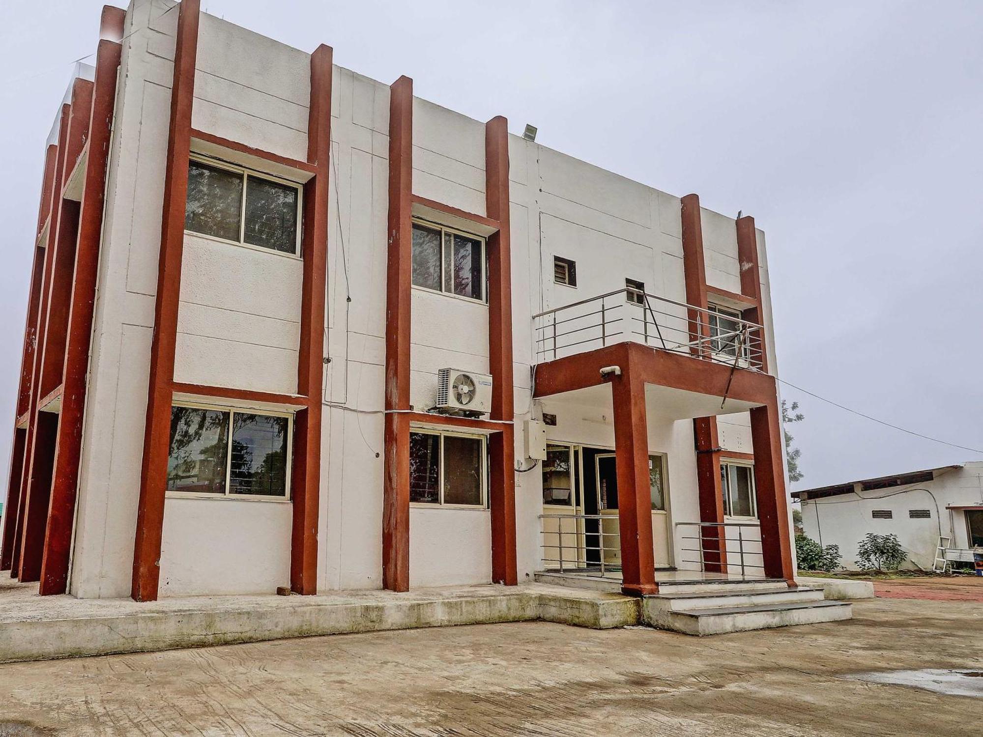 Super Hotel O Midway Treat Dhar Exterior photo
